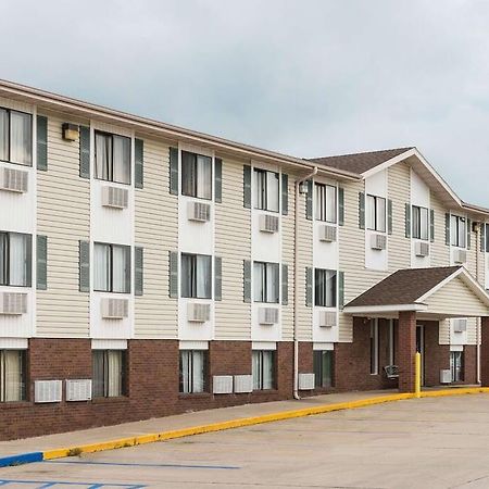 Amerihost Inn & Suites 킹덤시티 외부 사진