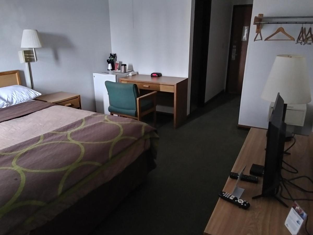 Amerihost Inn & Suites 킹덤시티 외부 사진