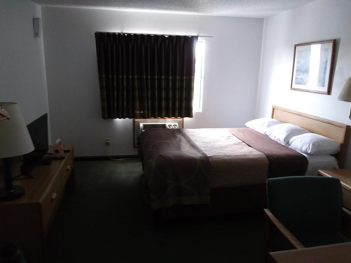 Amerihost Inn & Suites 킹덤시티 외부 사진