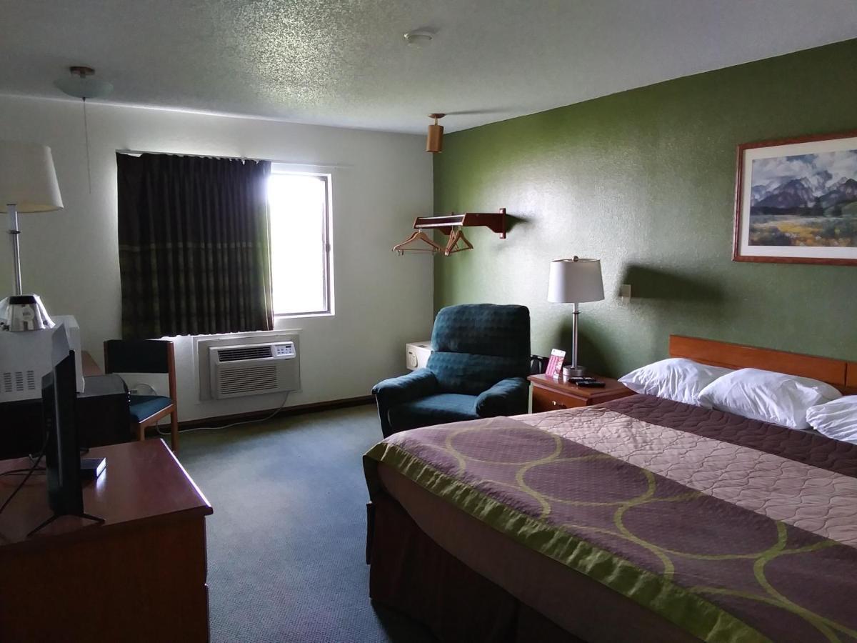 Amerihost Inn & Suites 킹덤시티 외부 사진
